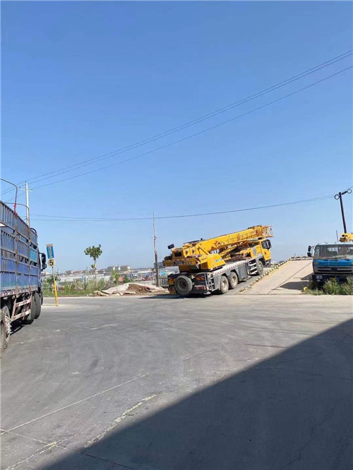 甘泉县25吨吊车的租赁价格大概是多少？