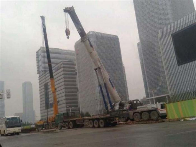 甘泉县25吨吊车能吊多重设备？
